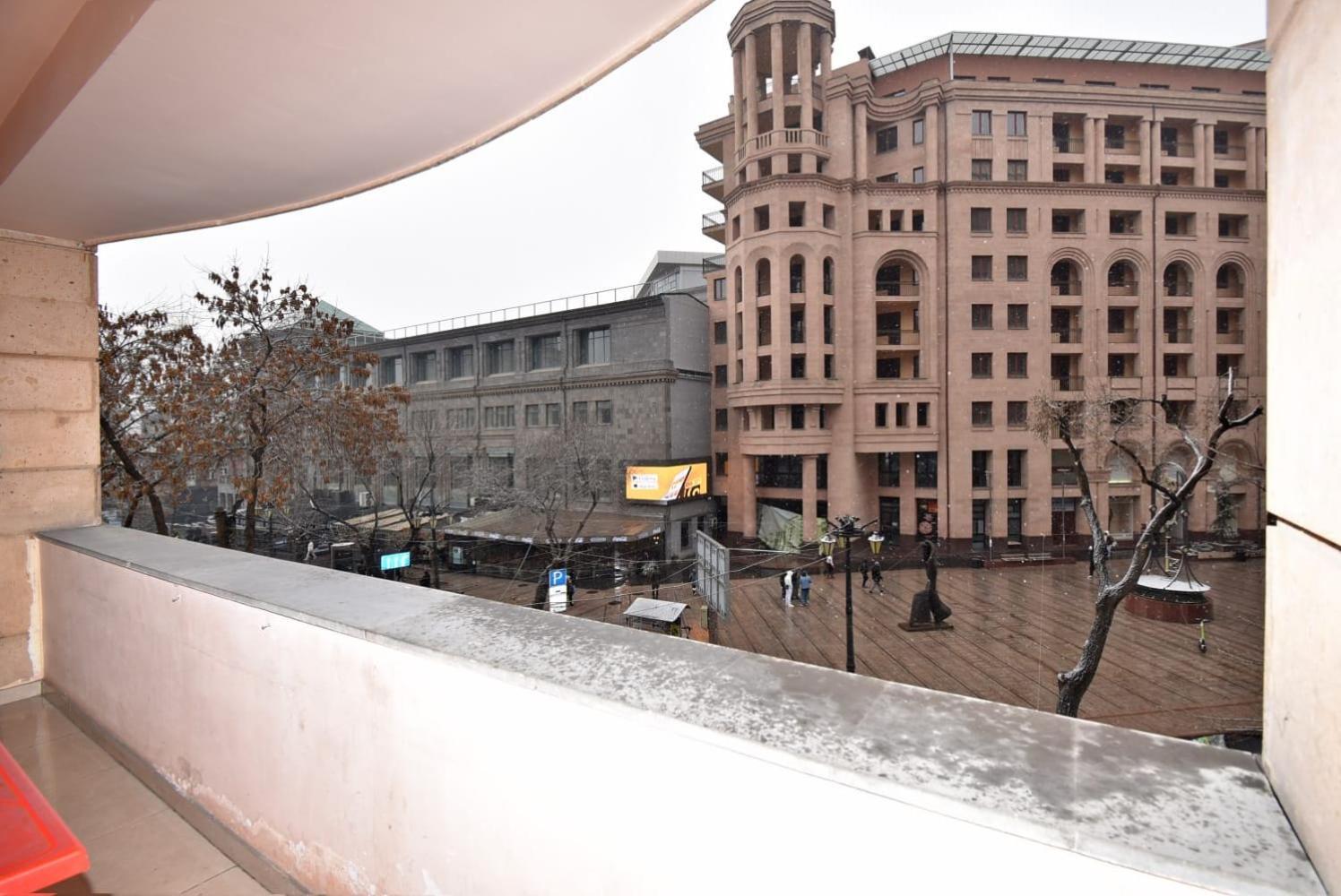 Armenak Apartment In Aram Str يريفان المظهر الخارجي الصورة